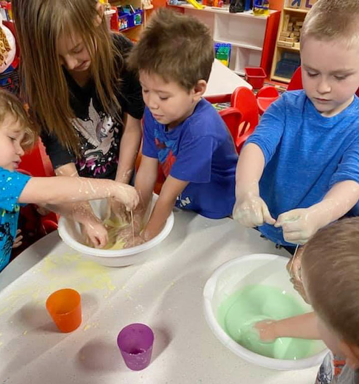 Children making putty at Robin's Nest Learning Center in Marion, Illinois
